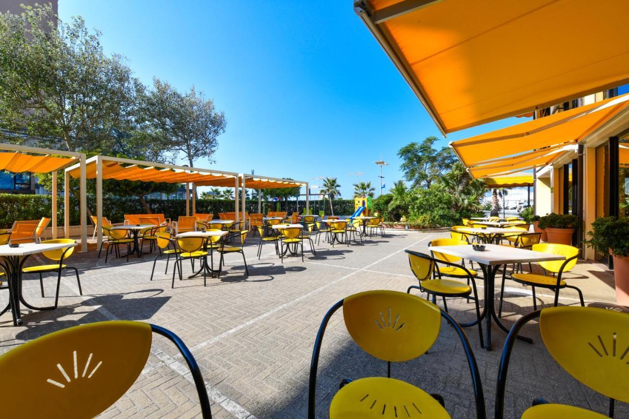 Savoia Hotel Misano Adriatico Zewnętrze zdjęcie