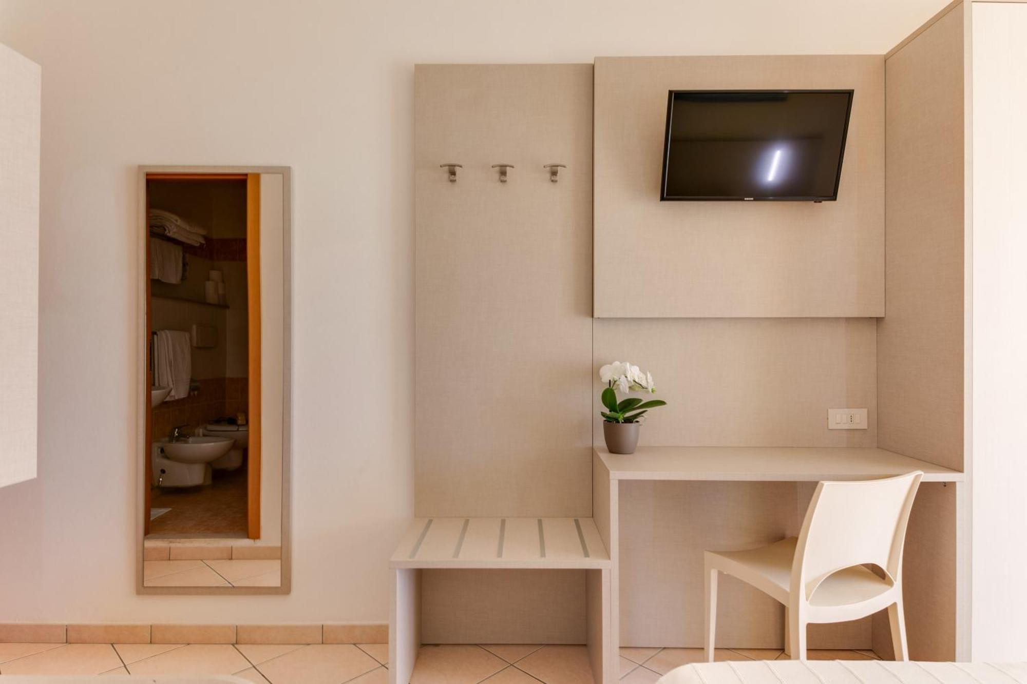 Savoia Hotel Misano Adriatico Zewnętrze zdjęcie